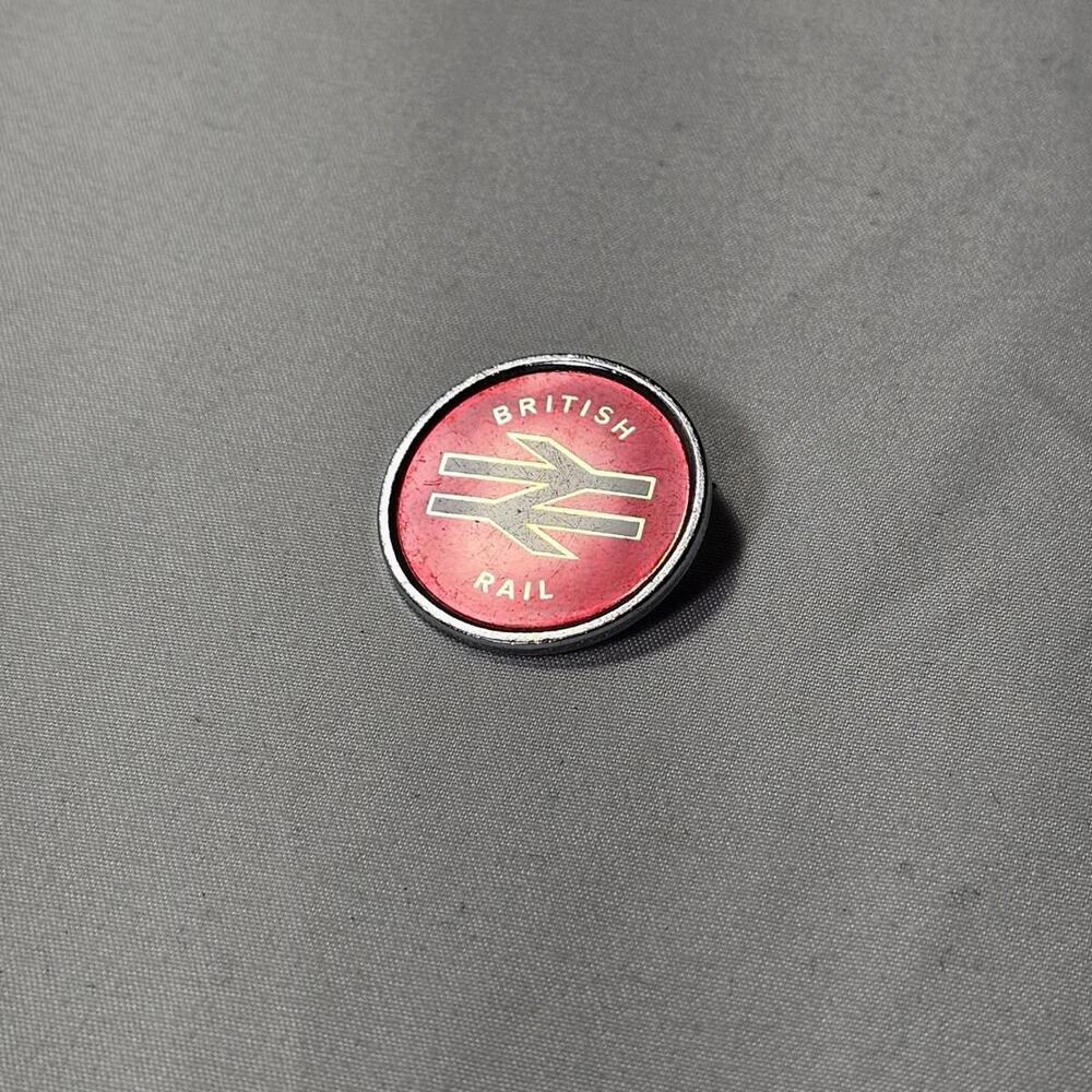 Vintage British Rail Trains Enamel Logo Badge Railwayana Travel Lapel Hat Pin - Picture 2 of 6